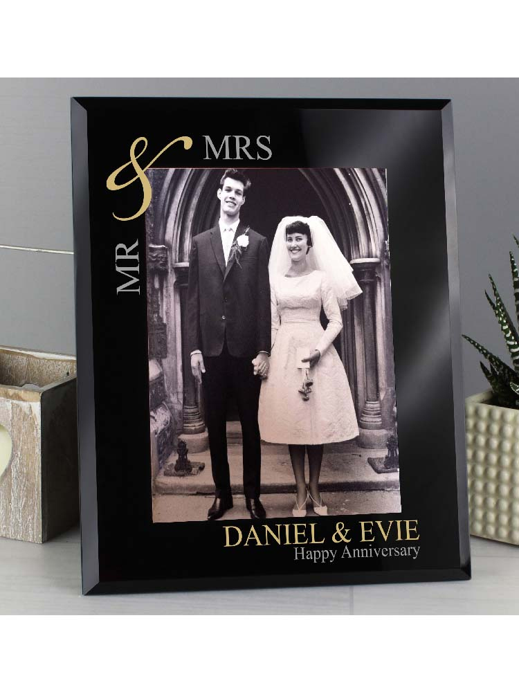 Personalised Gold Couples 7"x5" Black Glass Photo Frame