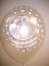 Balloons 'CONGRATULATIONS ON YOUR WEDDING' Ivory 12"